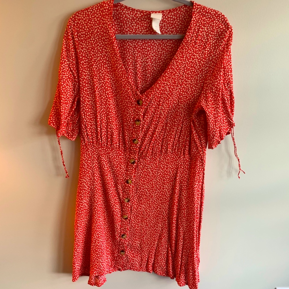 RED PATTERNED H&M DRESS